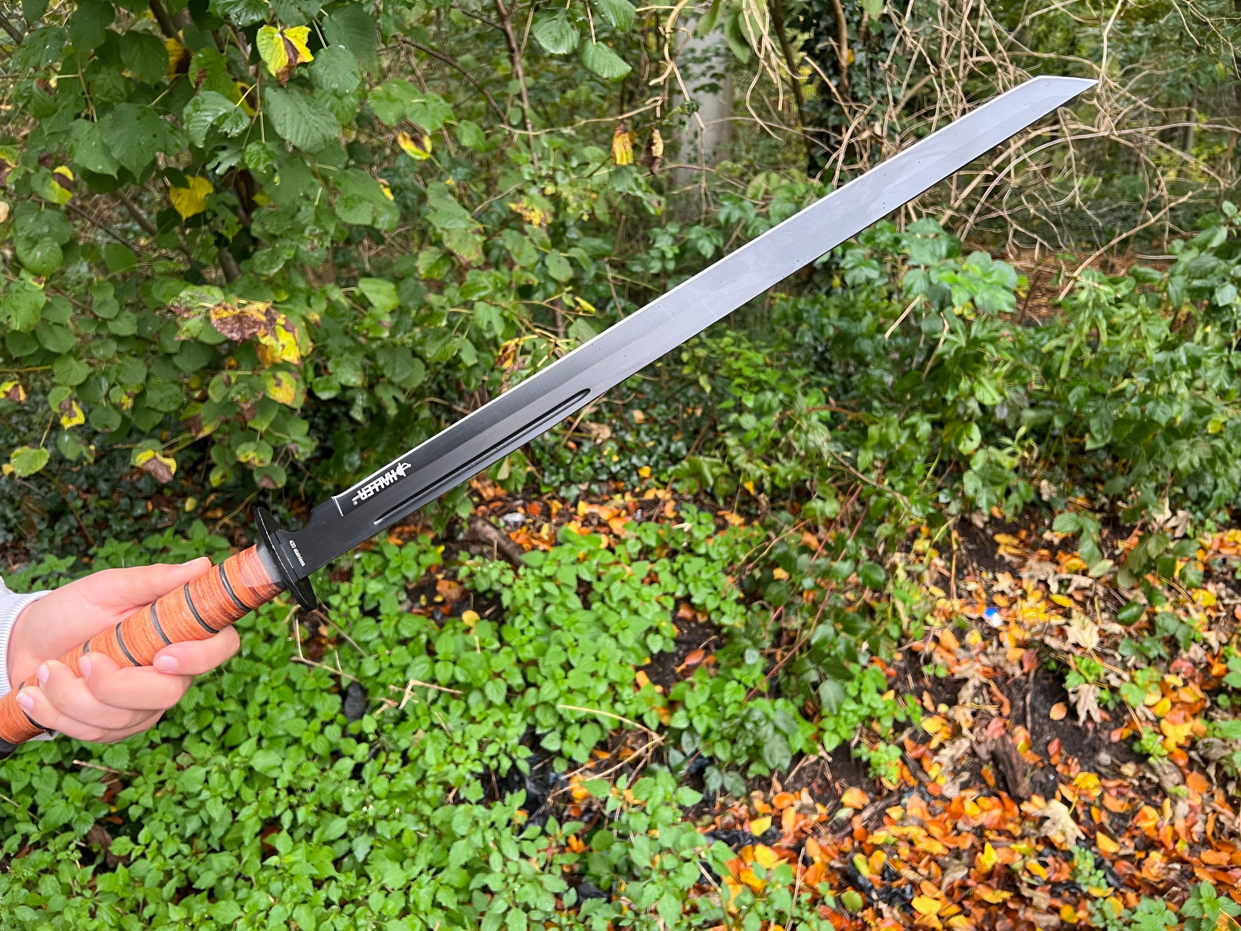 Elegantes Ninjaschwert mit Authentischer Lederwicklung – Edelstahlklinge und Stylische Nylon-Scheide