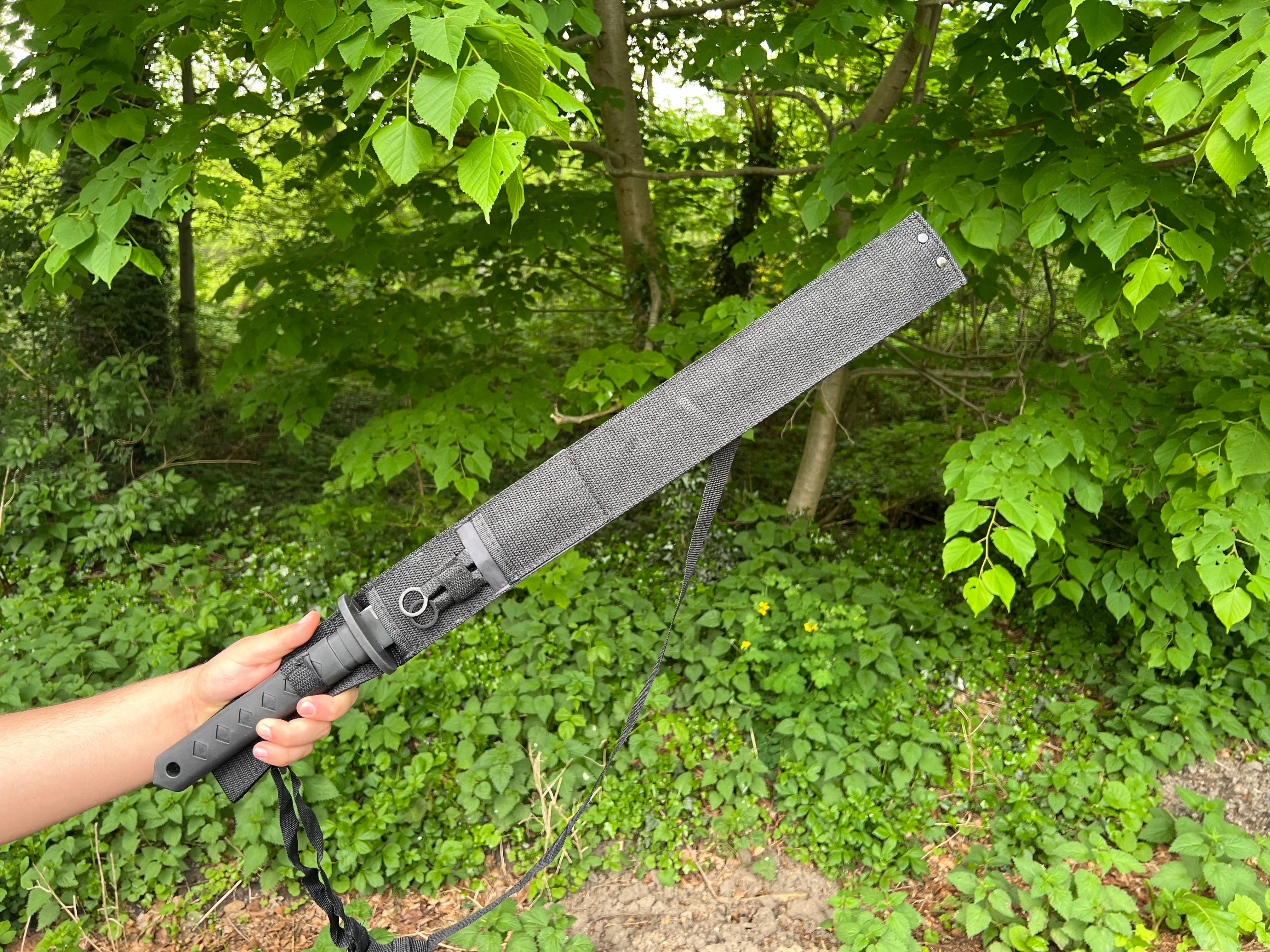 Schattenschwert-Set: Rückenschwert mit Dolchen