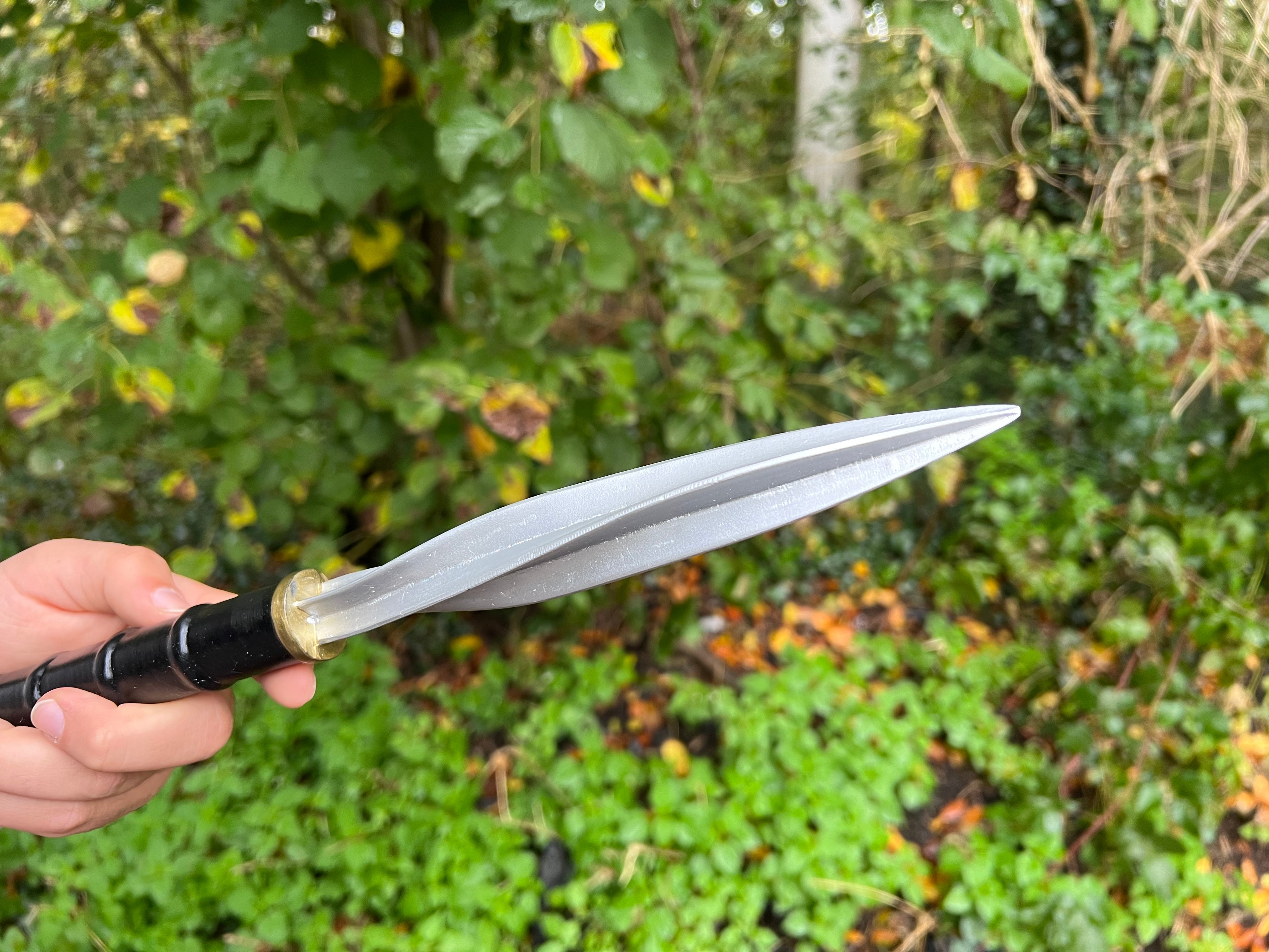 Archangel Blade – Supernatural mit Holz-Tischständer
