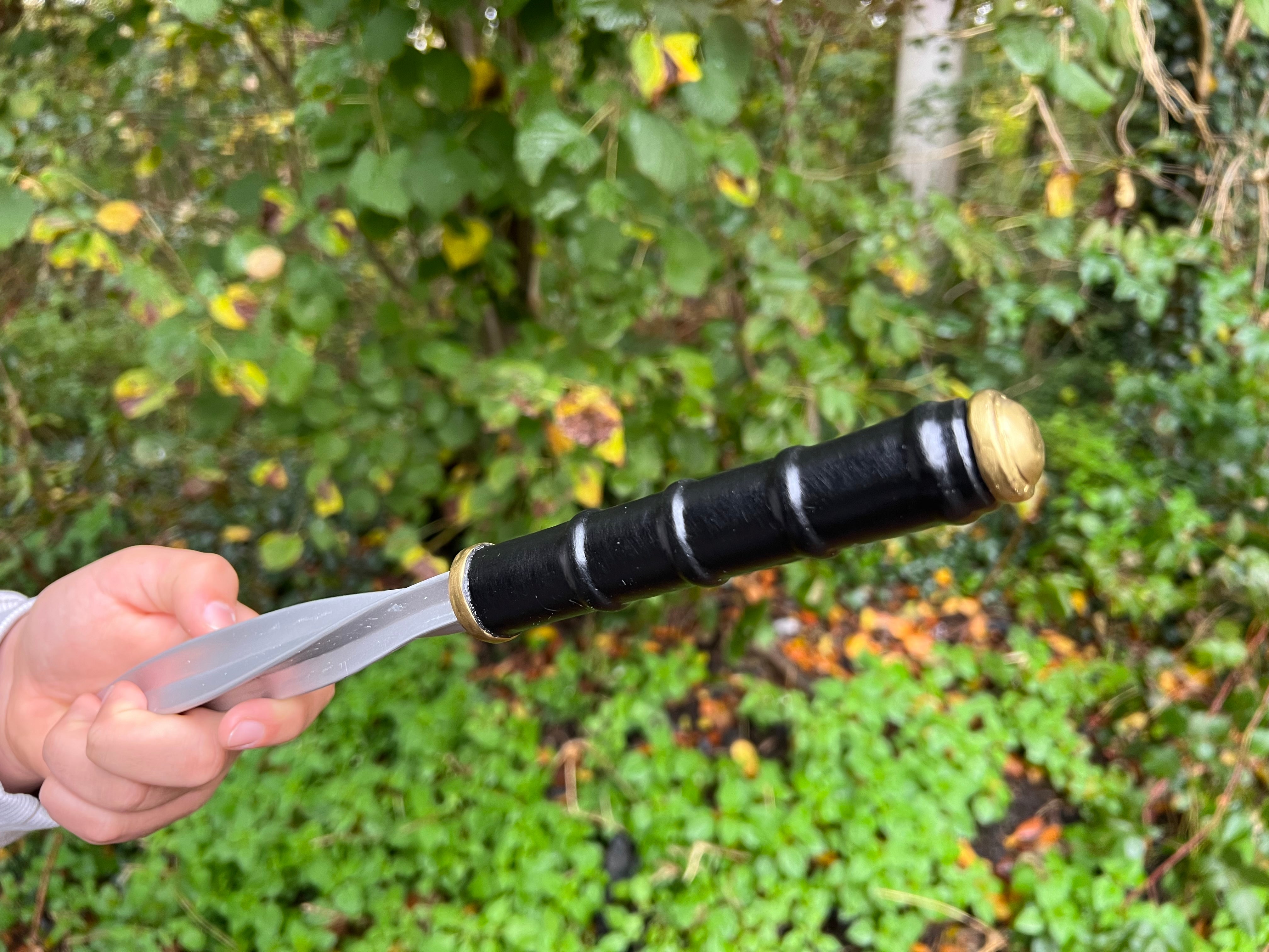 Archangel Blade – Supernatural mit Holz-Tischständer