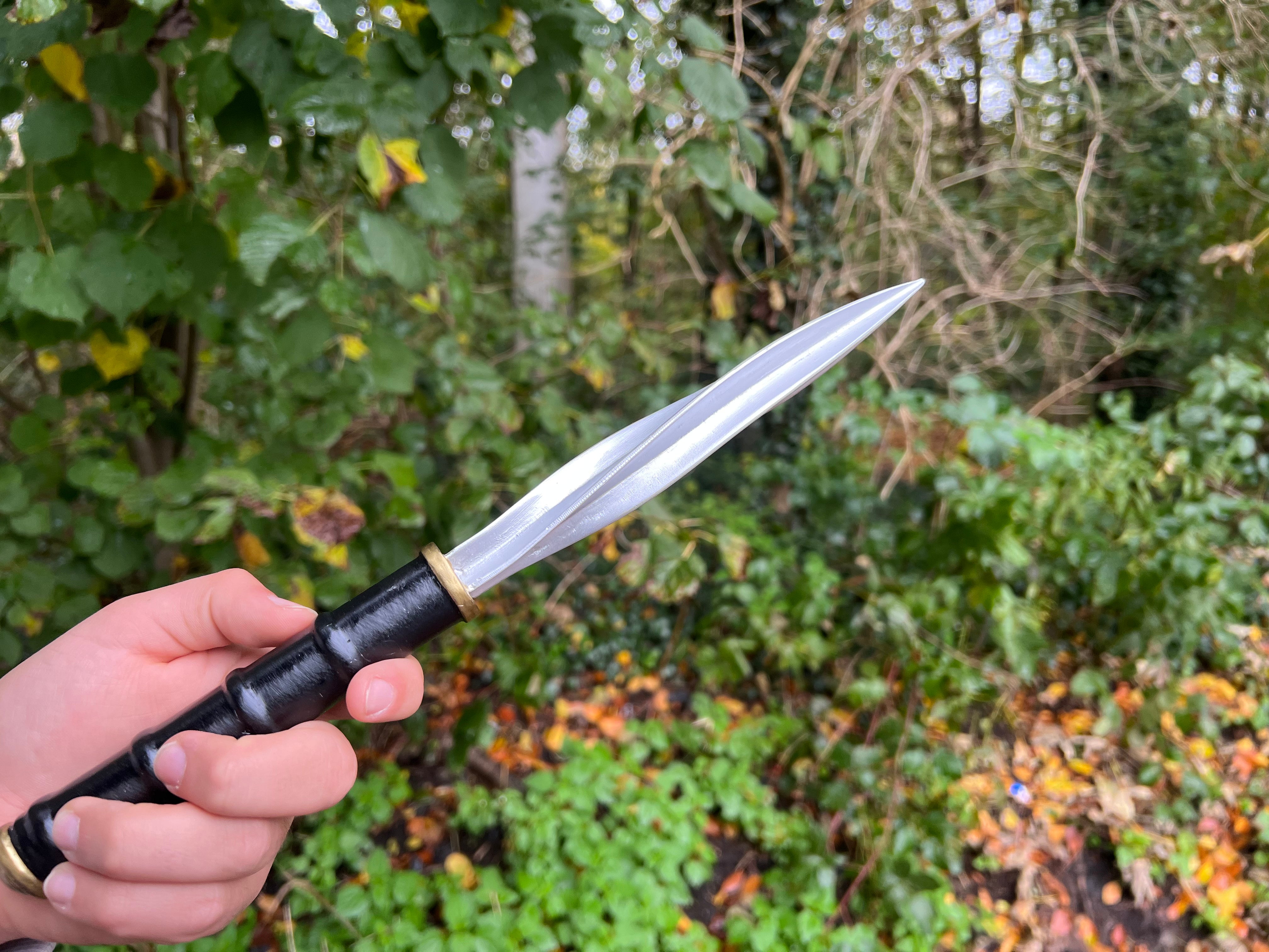 Archangel Blade – Supernatural mit Holz-Tischständer