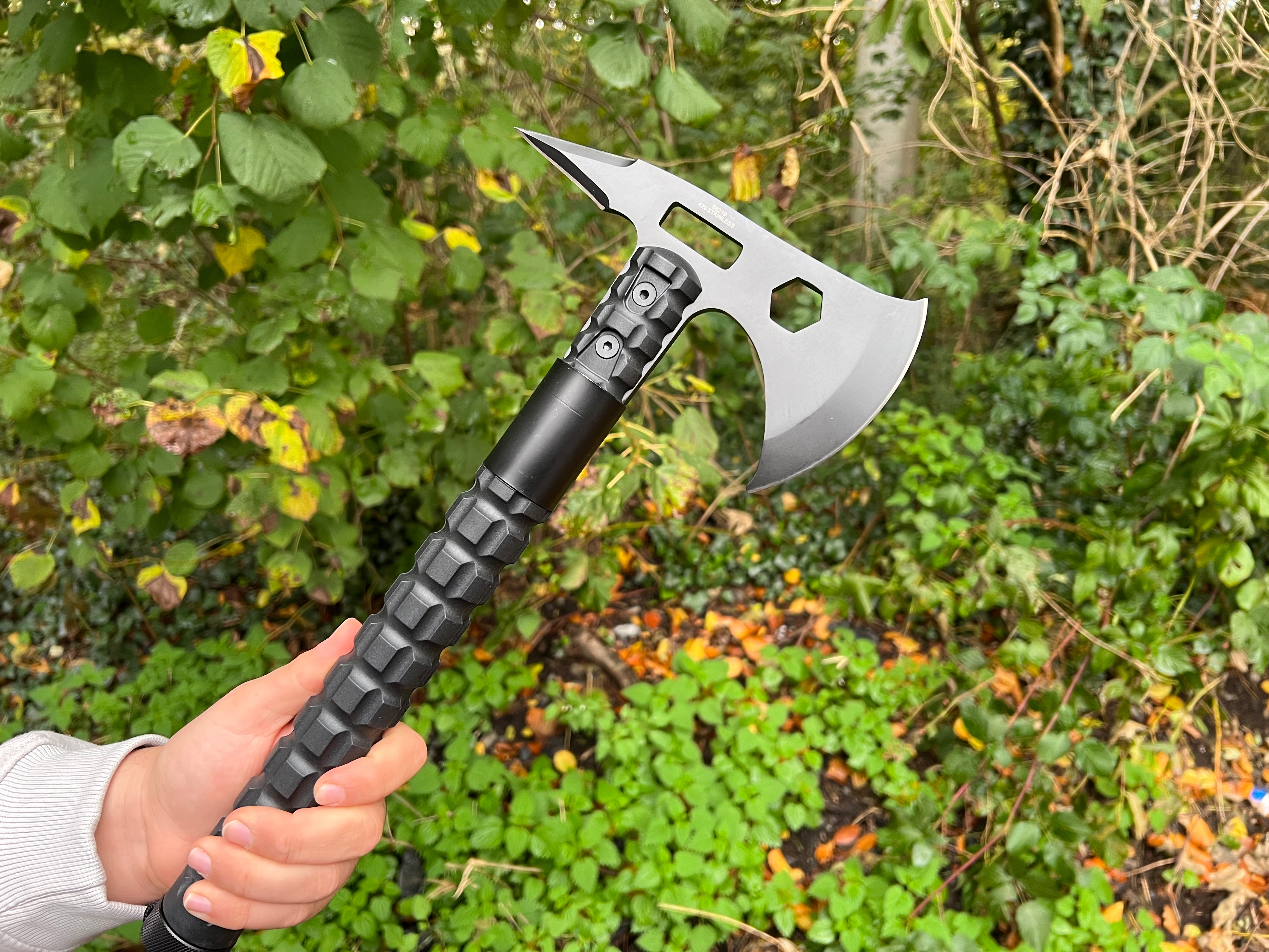 Blackfield Tactical Axt – Überlebensaxt mit integriertem Kompass und Survival-Kit