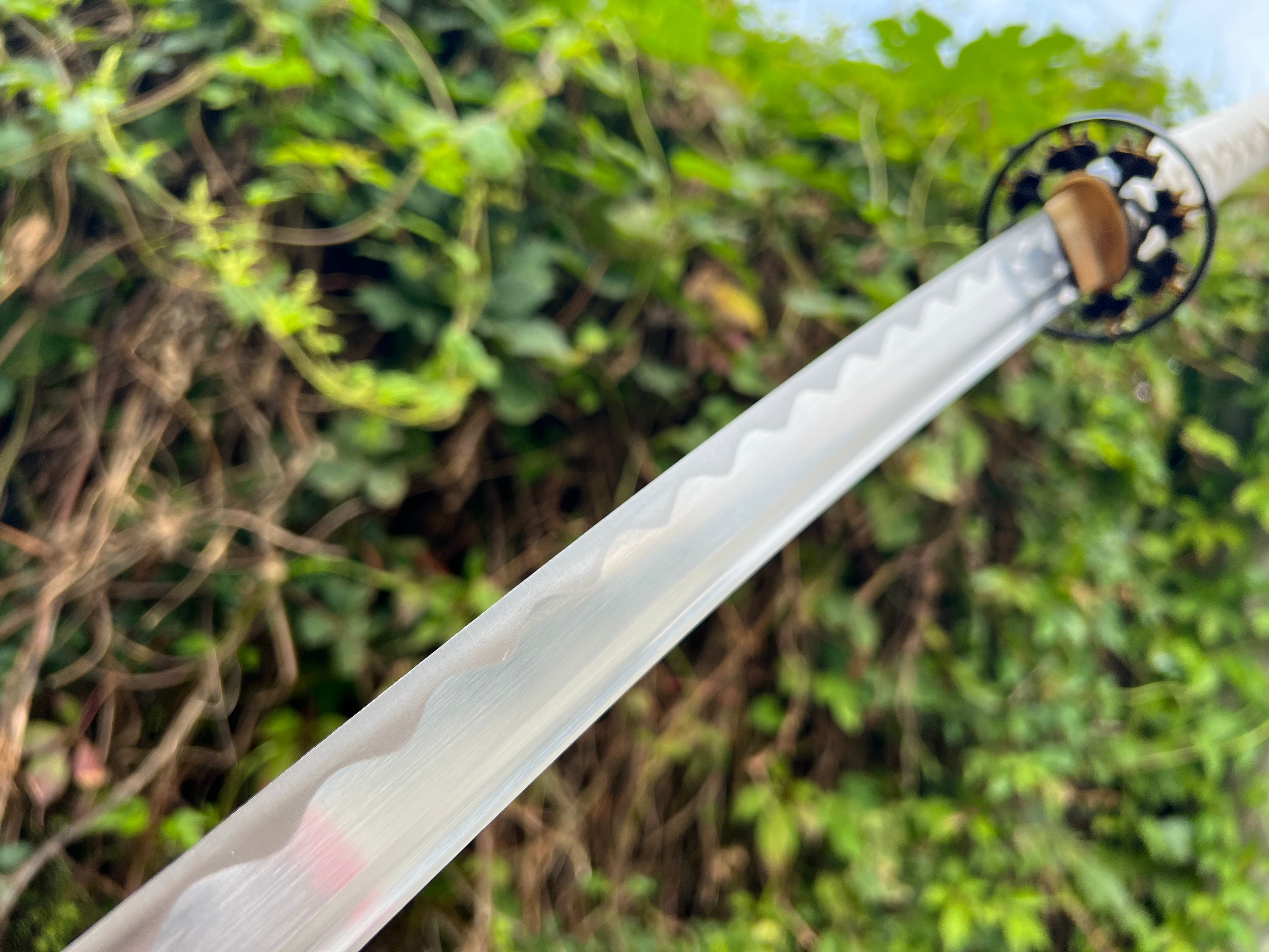 John Lee Shiro Katana - Eleganz in Weiß (White Bride Katana)(Kampfbereit und Handgeschmiedet)