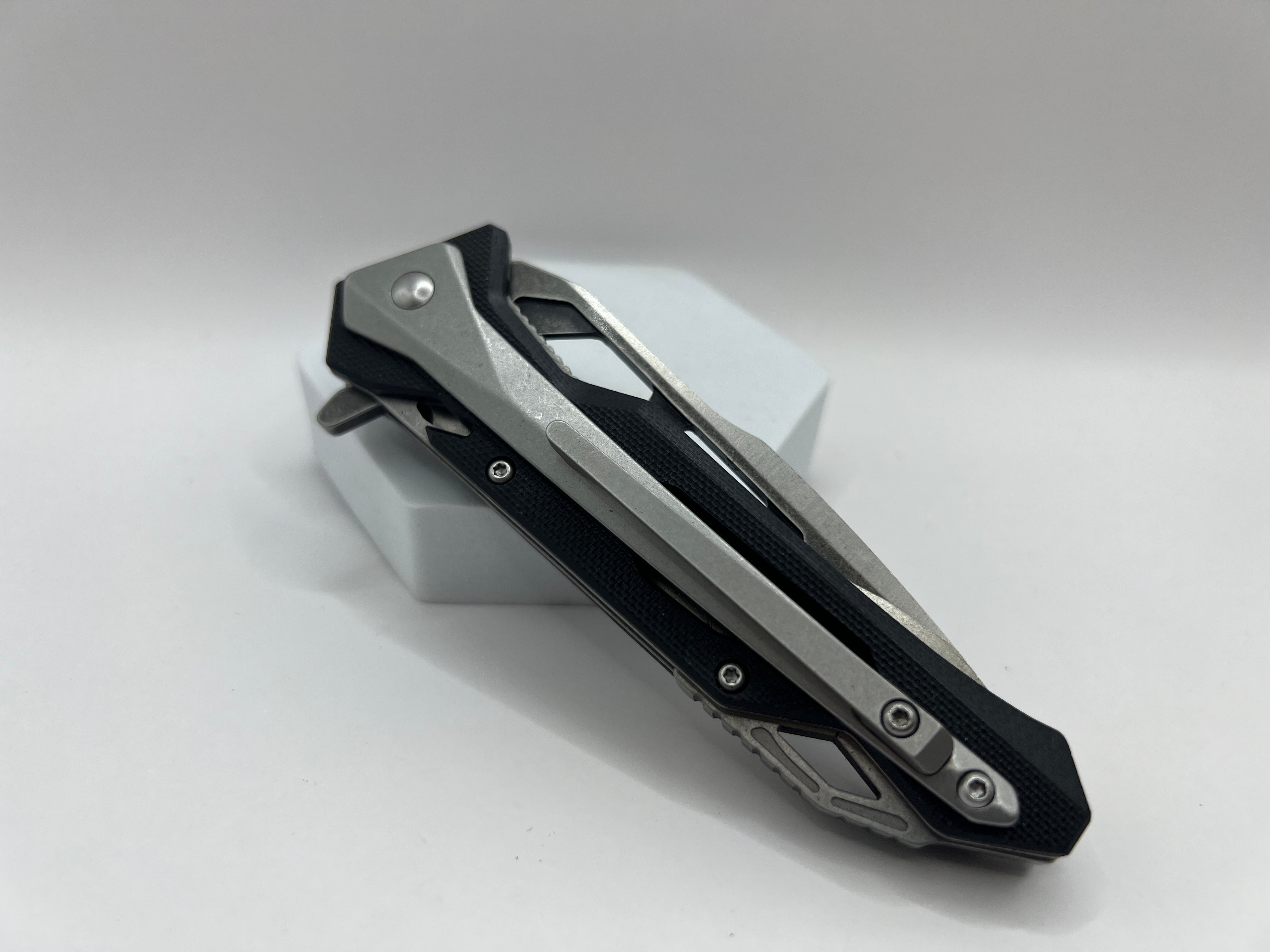 Witharmour Fin - Elegantes und taktisches Taschenmesser für vielseitige Anwendungen