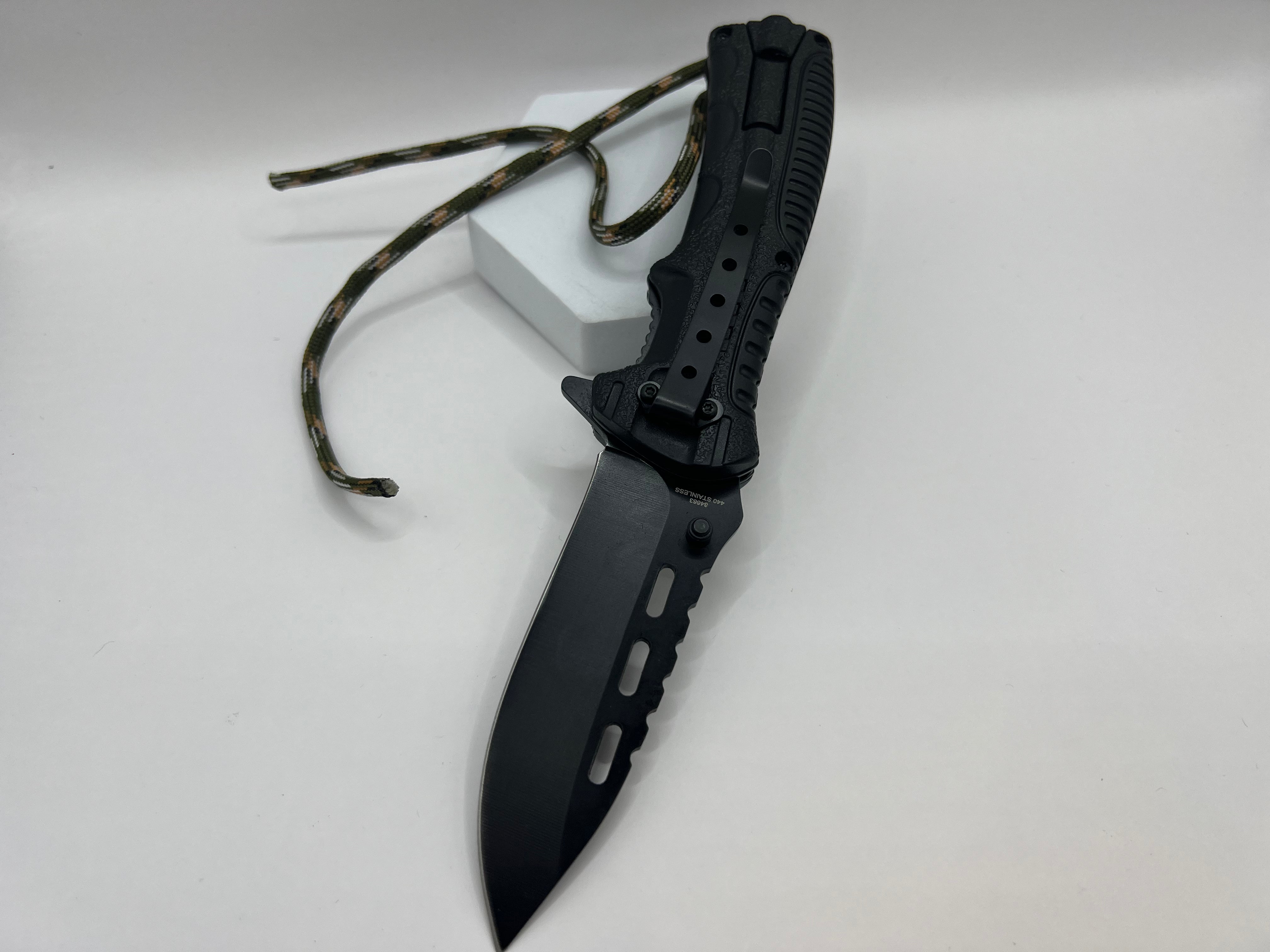 Tactical Camo Einhandmesser mit Feuerstarter und Clip