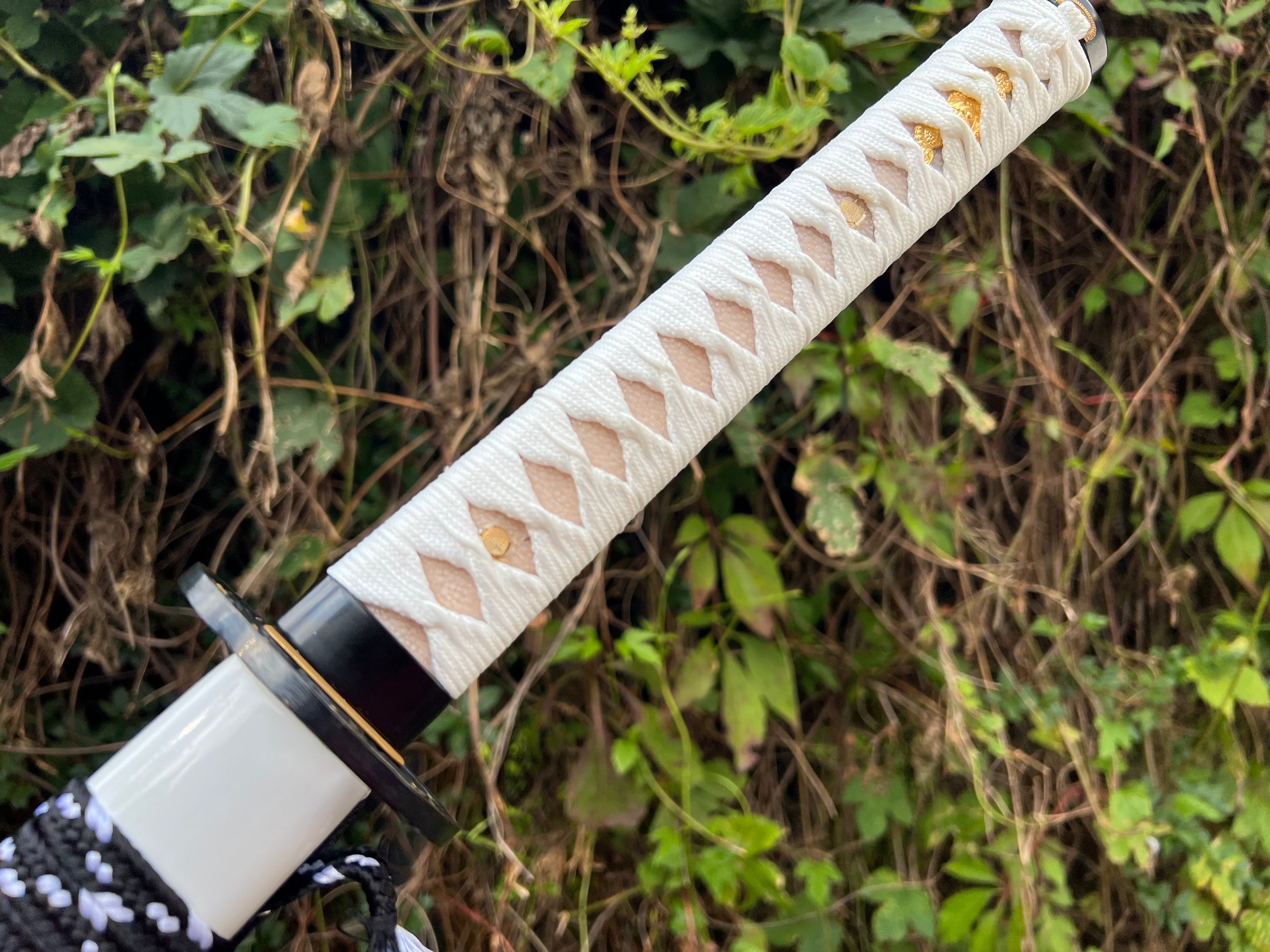 John Lee Shiro Katana - Eleganz in Weiß (White Bride Katana)(Kampfbereit und Handgeschmiedet)