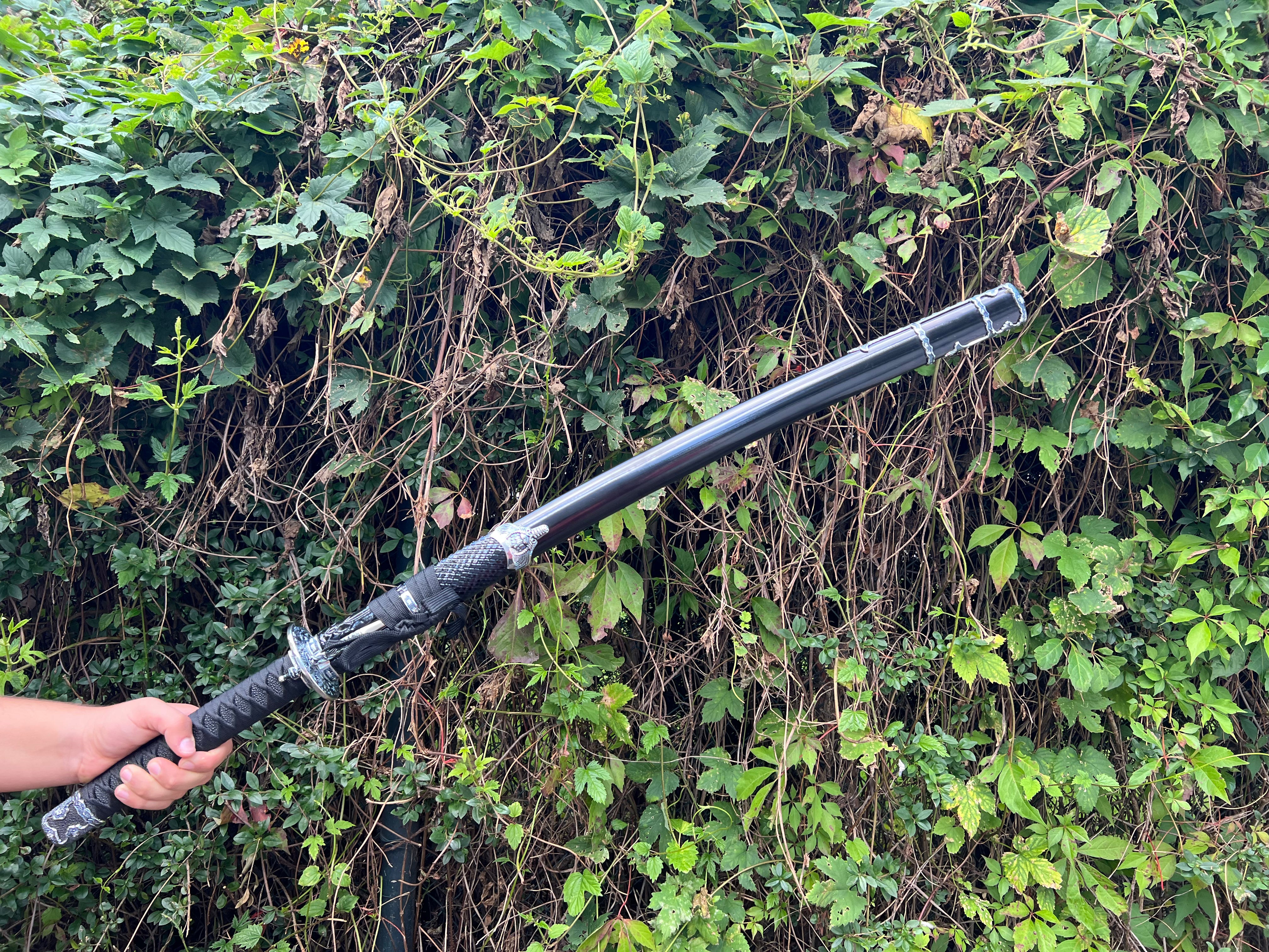 Katana mit Beimessern in schwarz