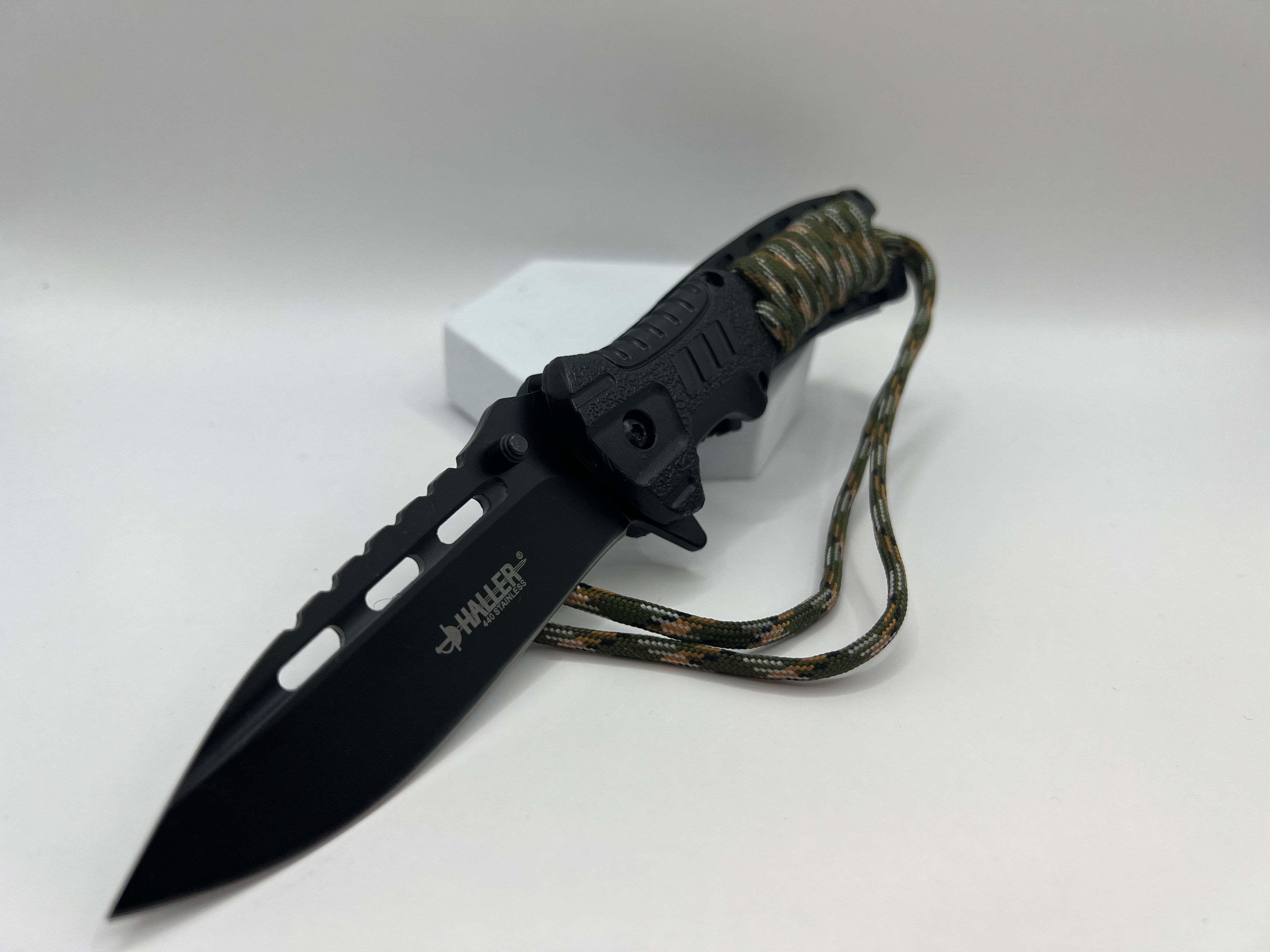 Tactical Camo Einhandmesser mit Feuerstarter und Clip