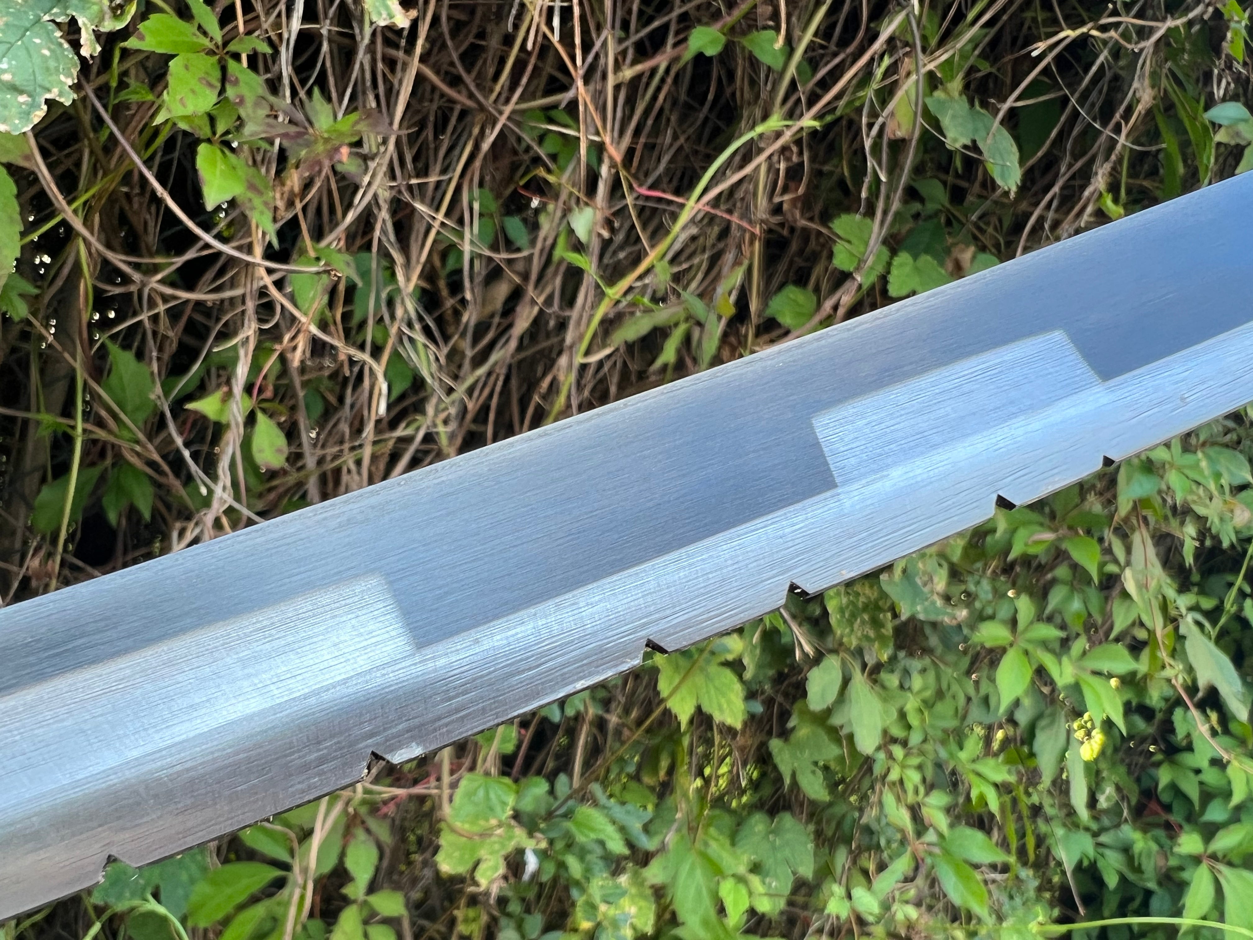 Kenpachi Zaraki Nozarashi Katana mit Kampfspuren- Bleach