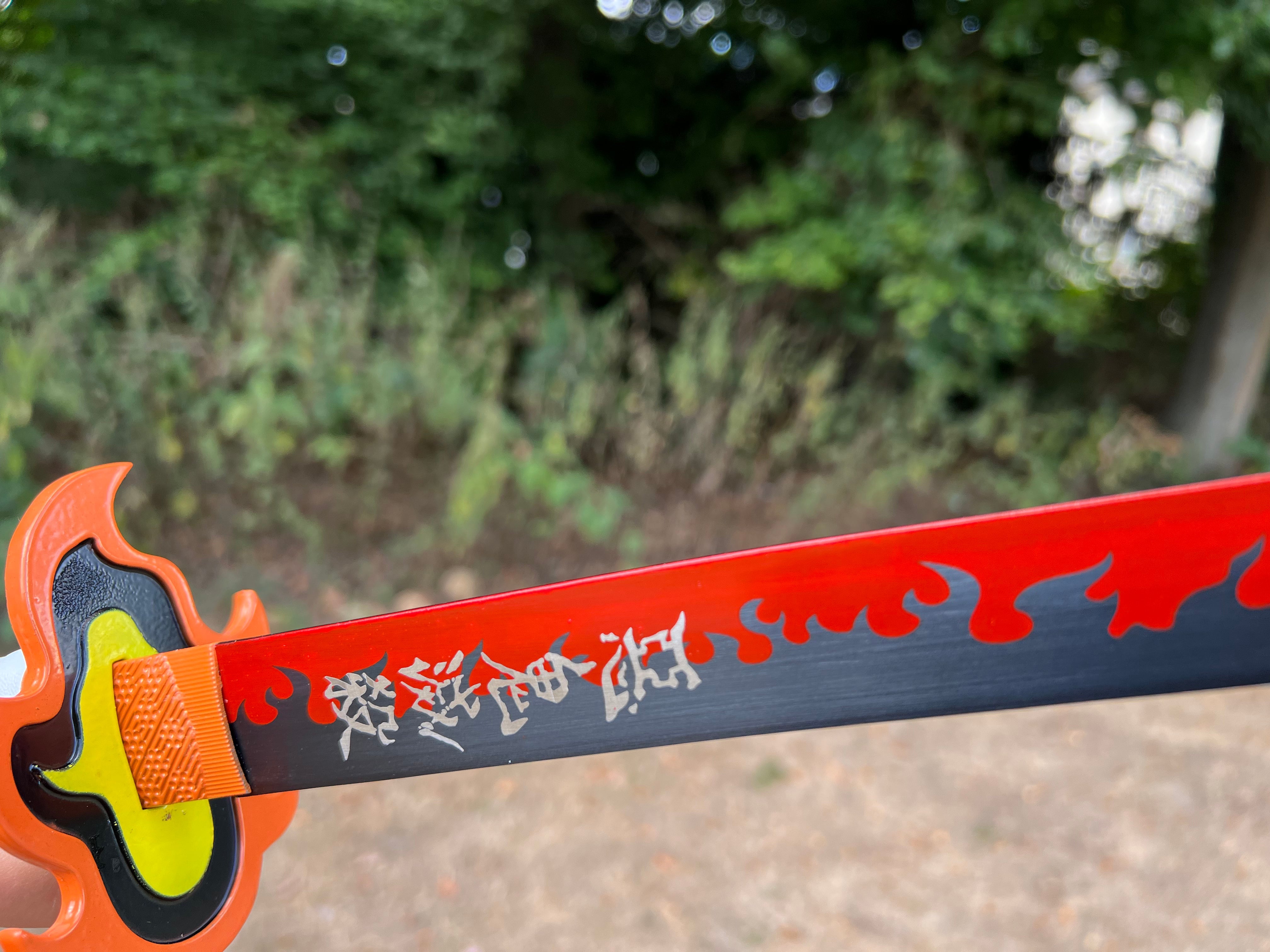 Kyojuro Rengoku Katana mit Bambusklinge - Demon Slayer: Kimetsu No Yaiba (Vorbestellung)