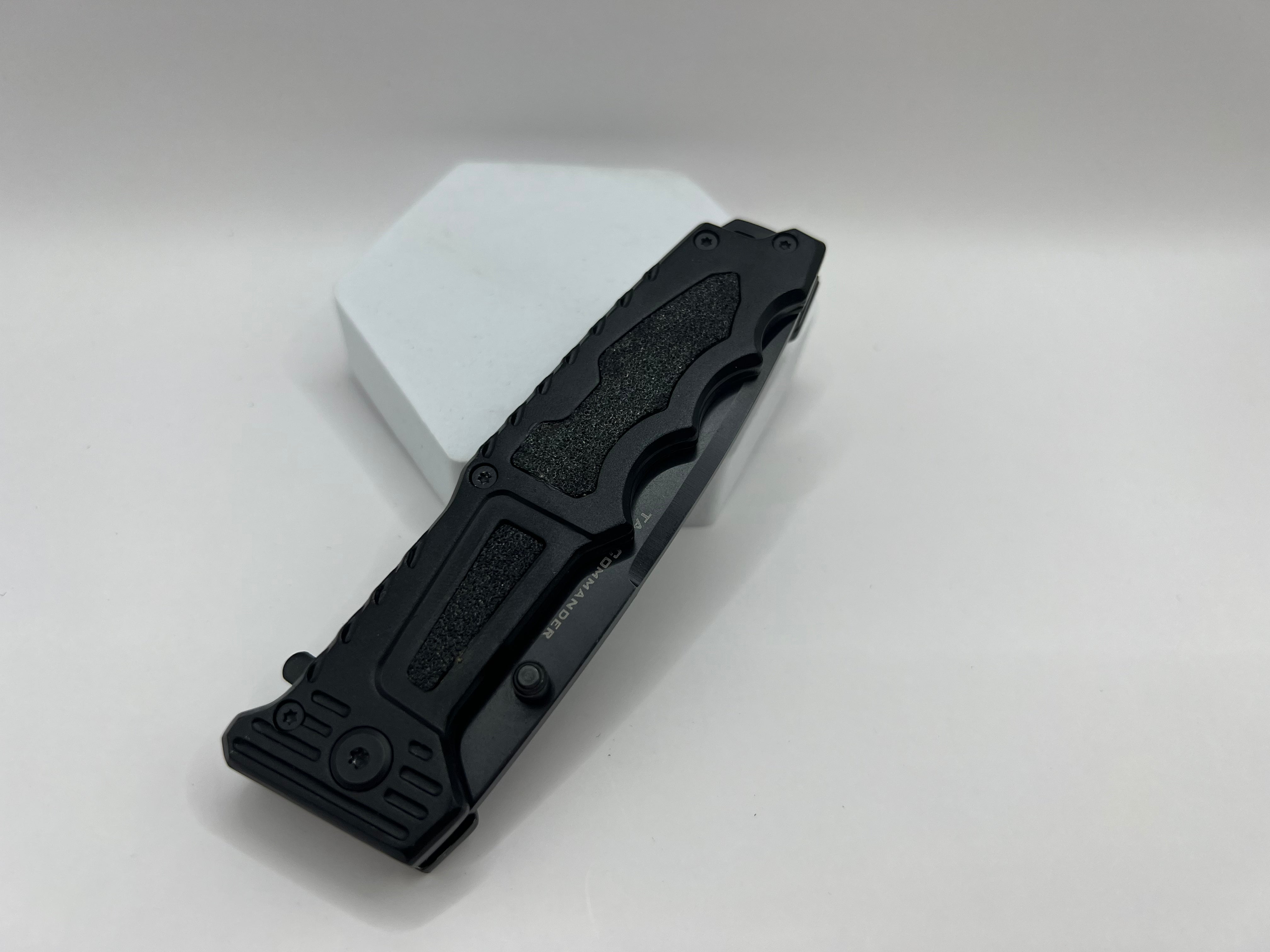 Blackfield Tac-Commander - Kraftvolles Einhandmesser für den anspruchsvollen Einsatz