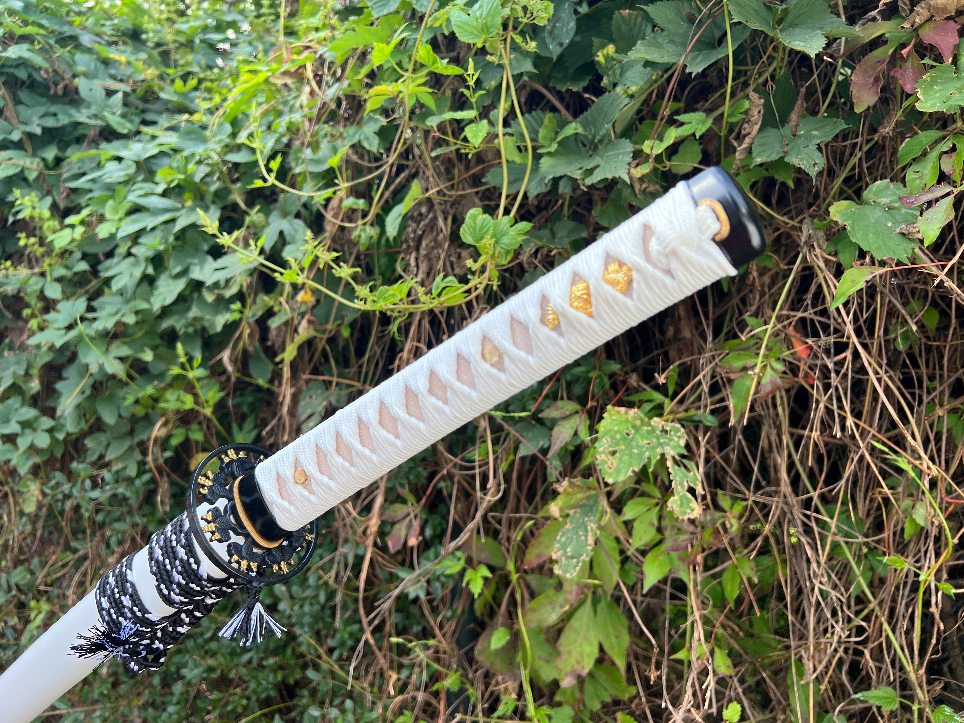John Lee Shiro Katana - Eleganz in Weiß (White Bride Katana)(Kampfbereit und Handgeschmiedet)