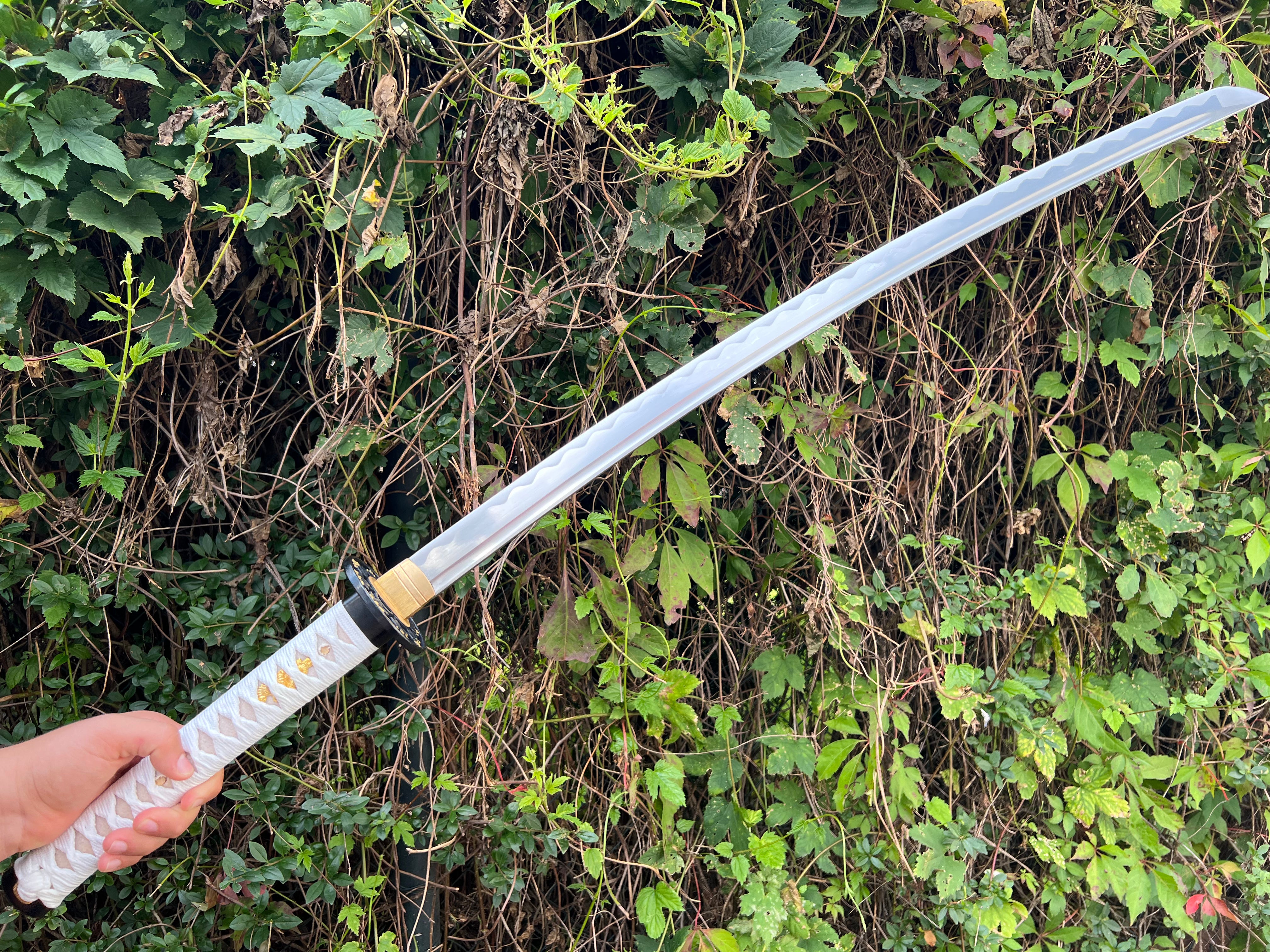 John Lee Shiro Katana - Eleganz in Weiß (White Bride Katana)(Kampfbereit und Handgeschmiedet)