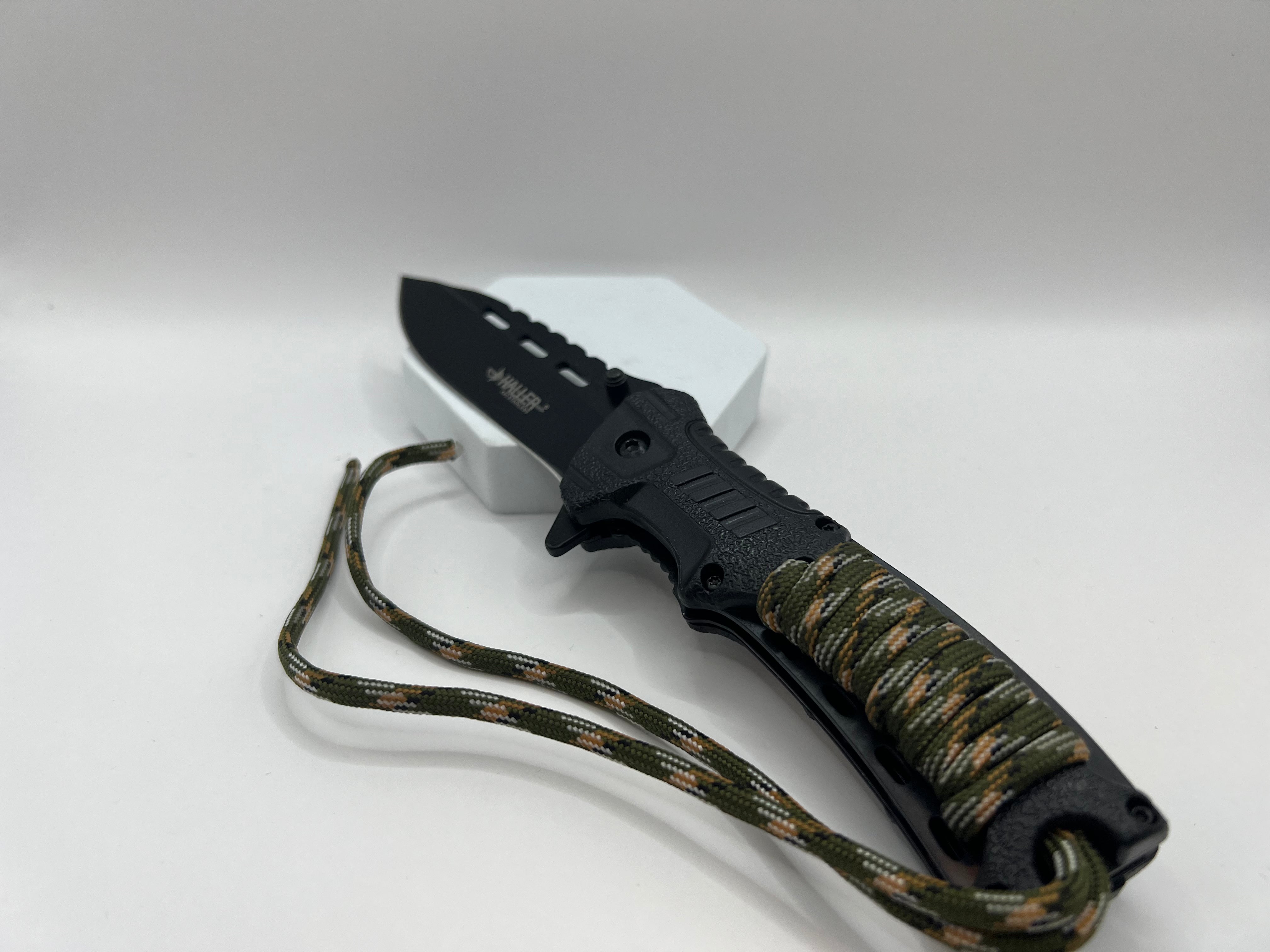 Tactical Camo Einhandmesser mit Feuerstarter und Clip