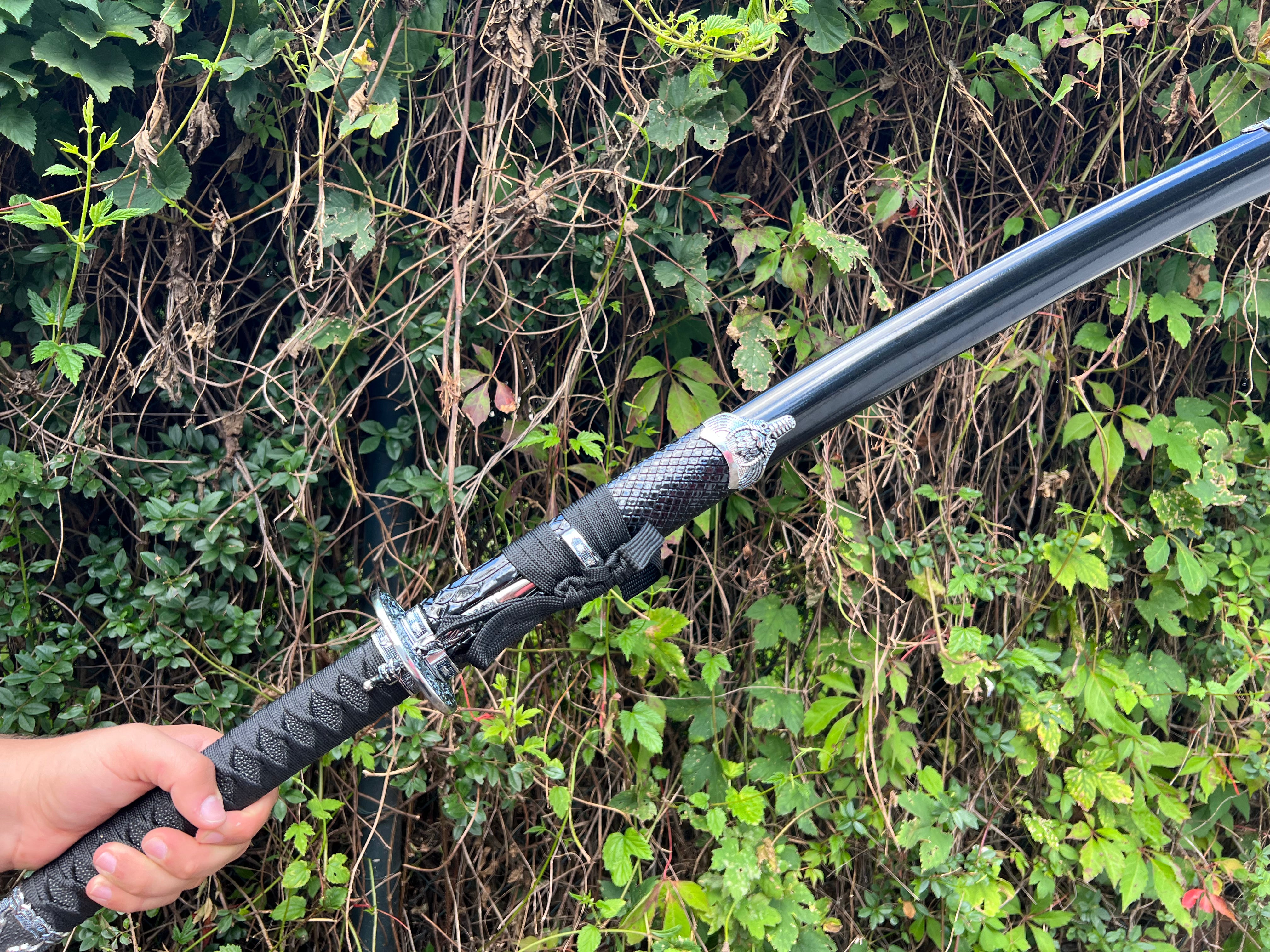 Katana mit Beimessern in schwarz