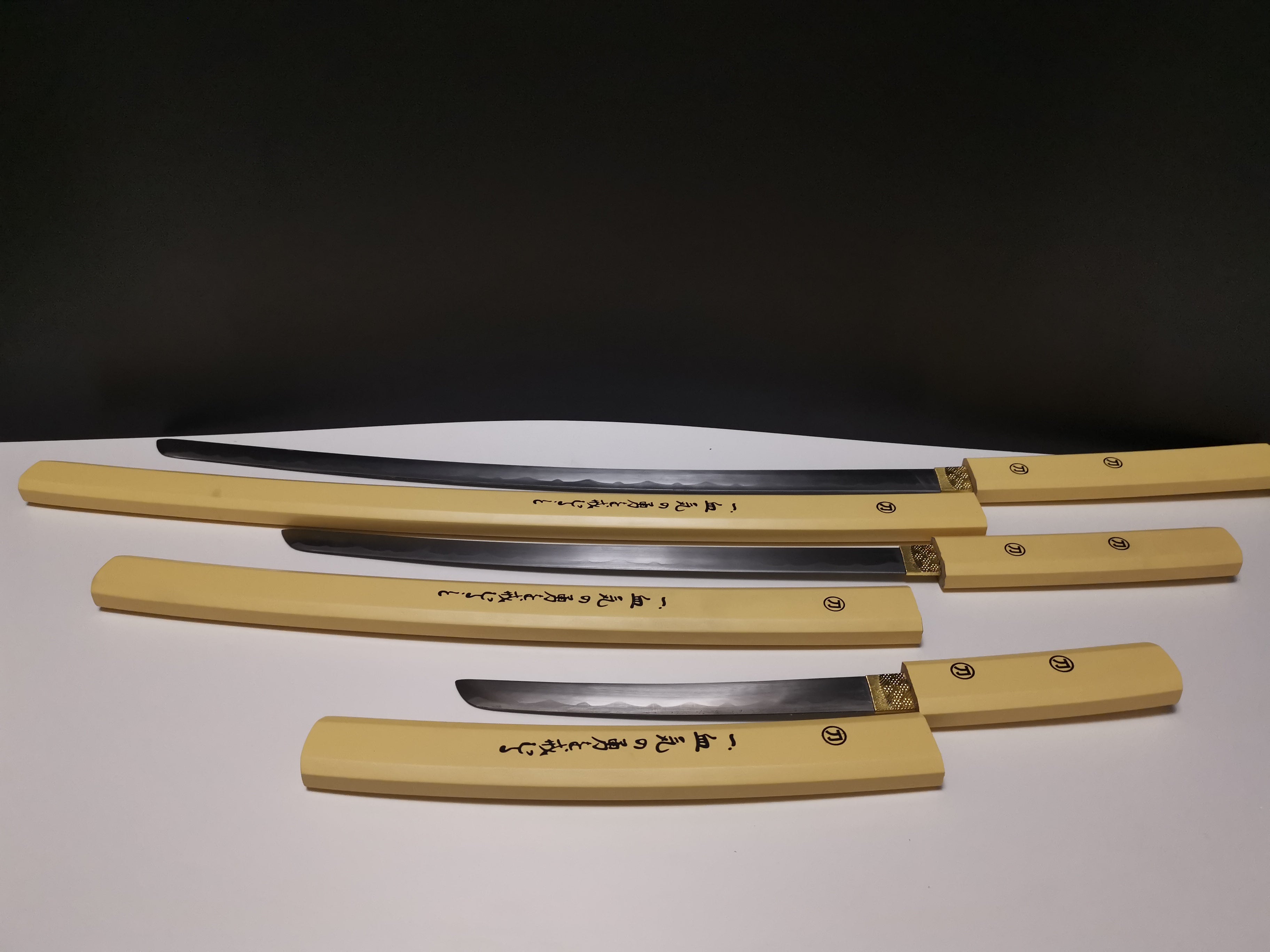 Shirasaya Katana Set mit Halterung