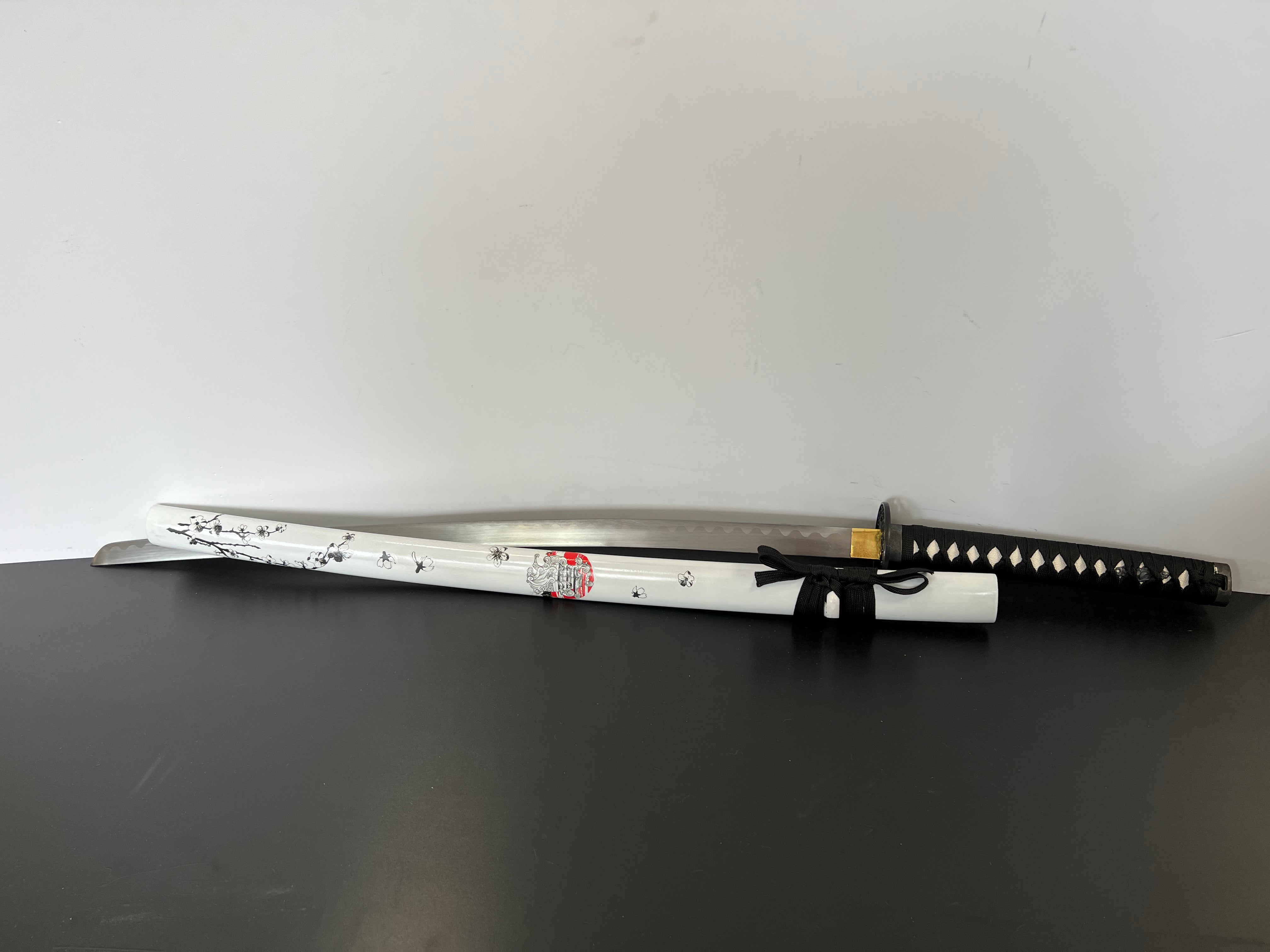 Katana mit weißen Kirschblütenmuster (White Flower-Sakura)
