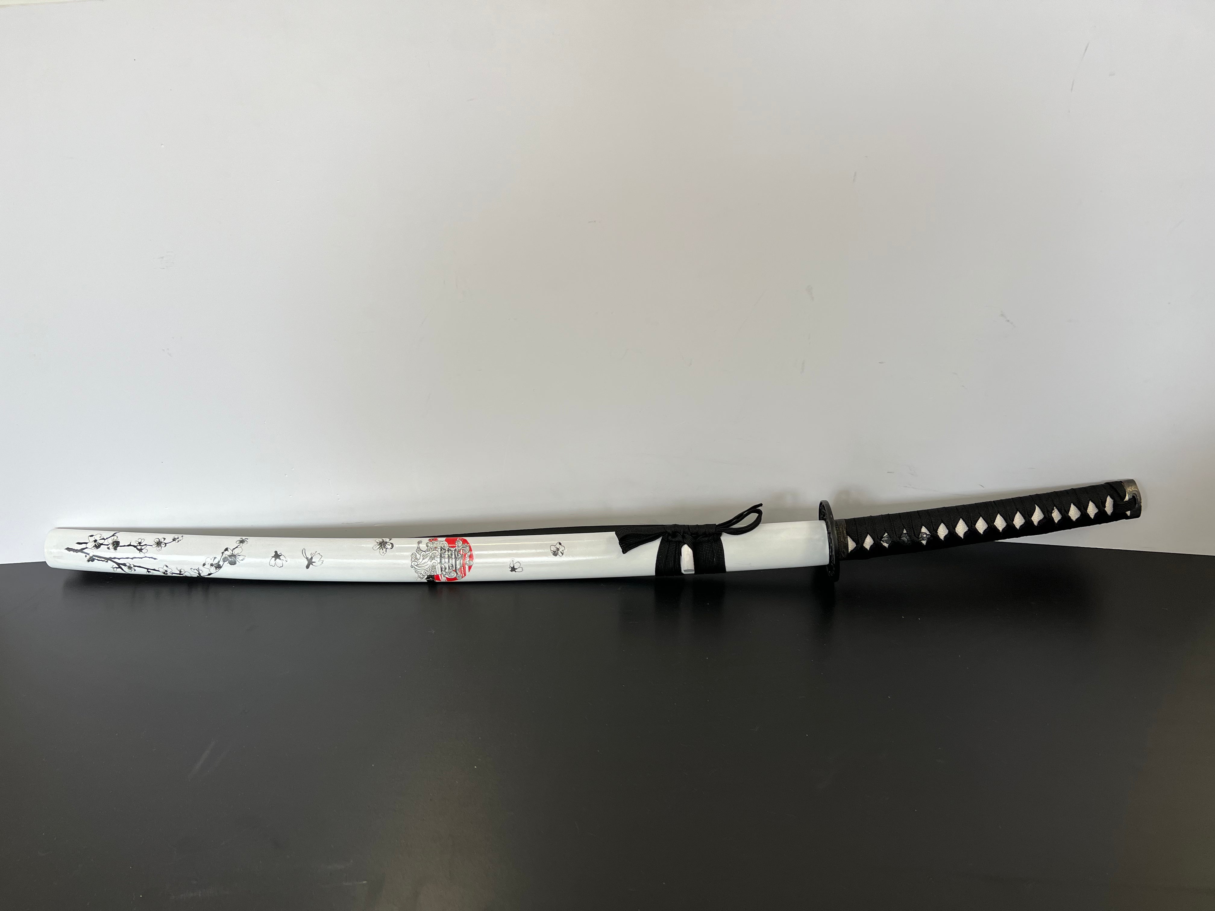 Katana mit weißen Kirschblütenmuster (White Flower-Sakura)