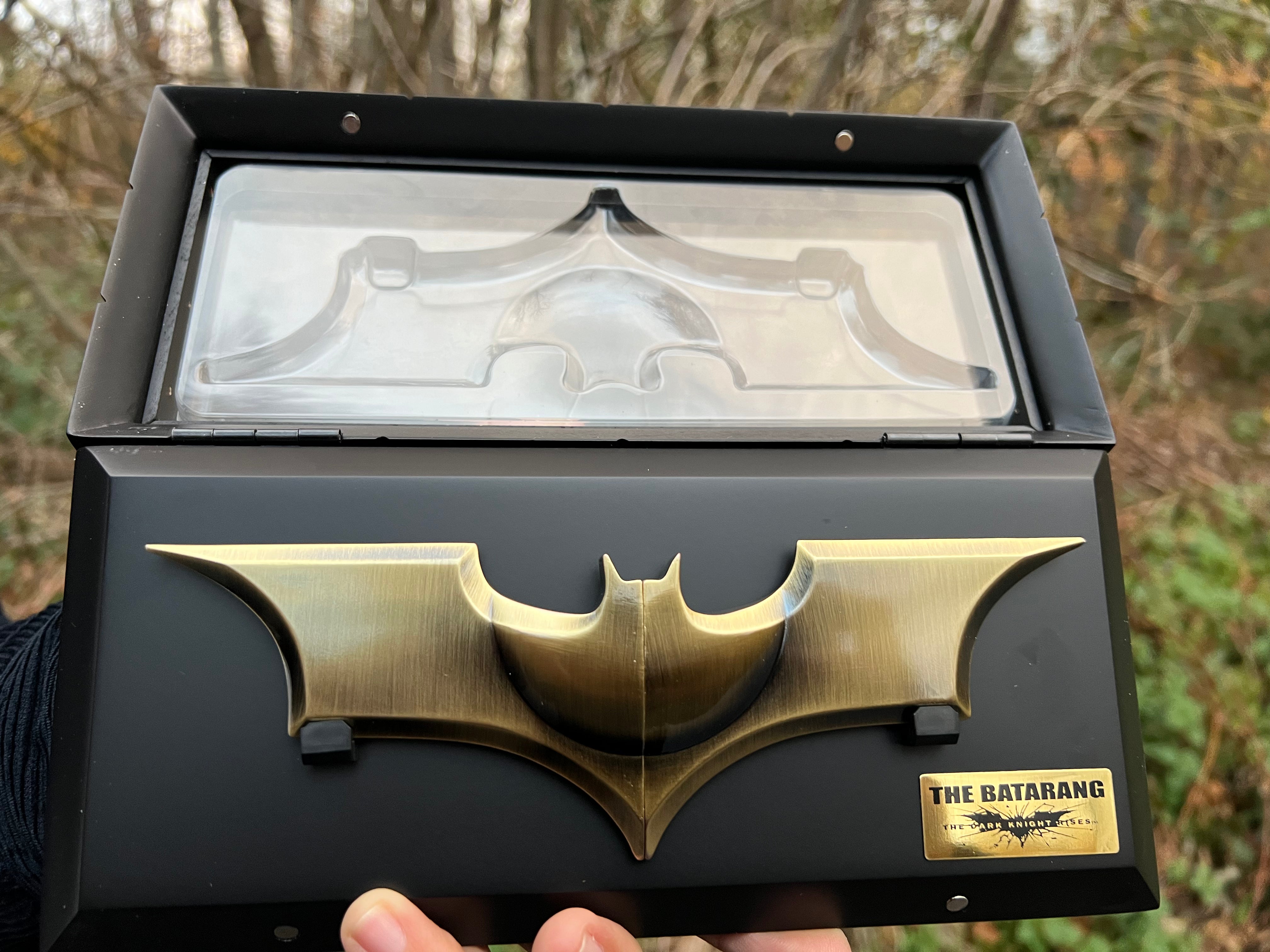 1zu1 Batarang mit Wandhalterung - Batman