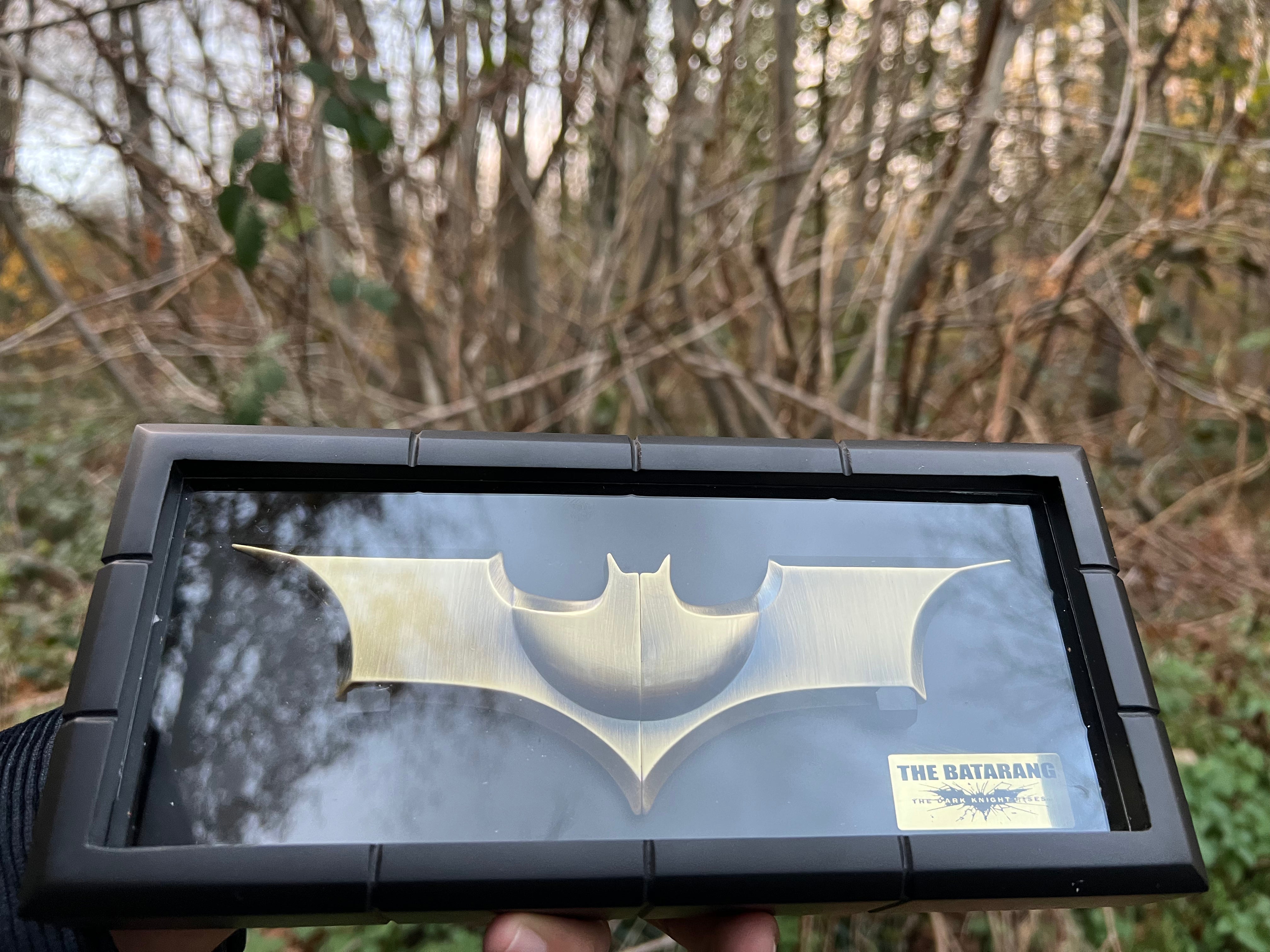 1zu1 Batarang mit Wandhalterung - Batman