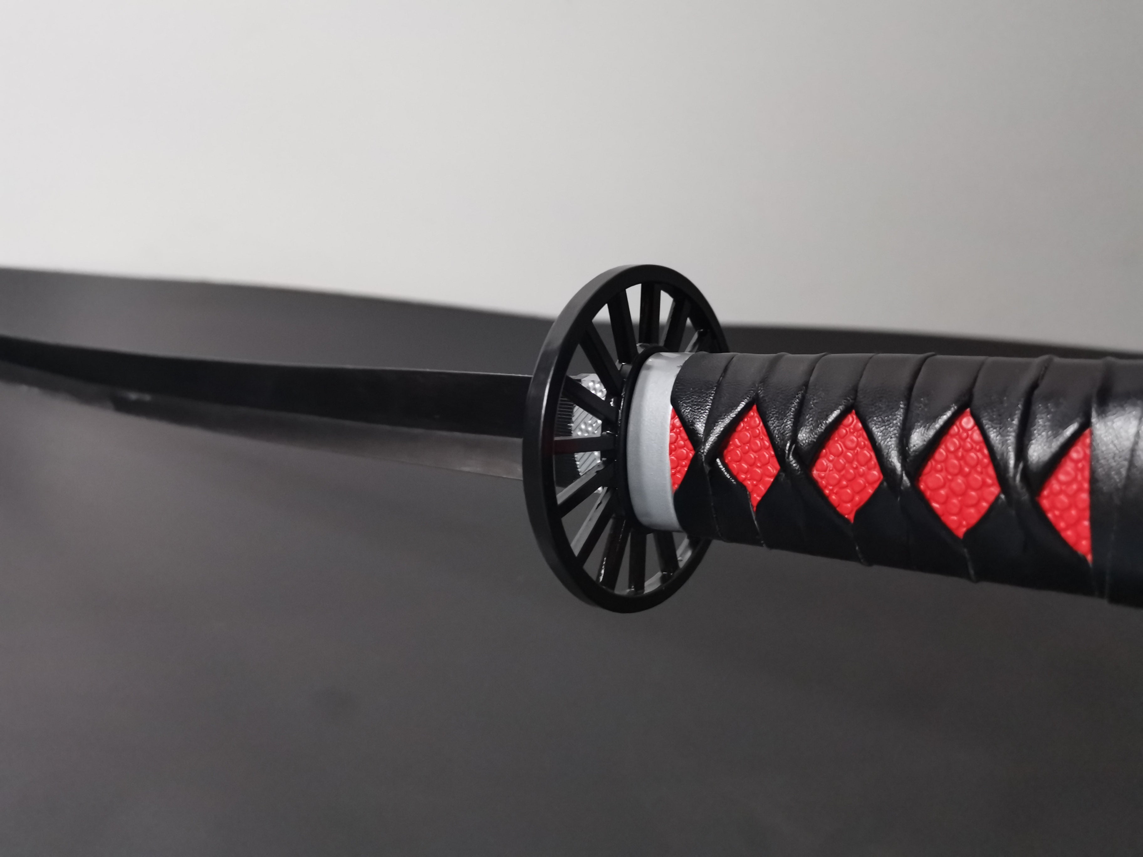 Tanjiro Katana-Demon Slayer (Nichirin): Kimetsu No Yaiba (Vorbestellung)