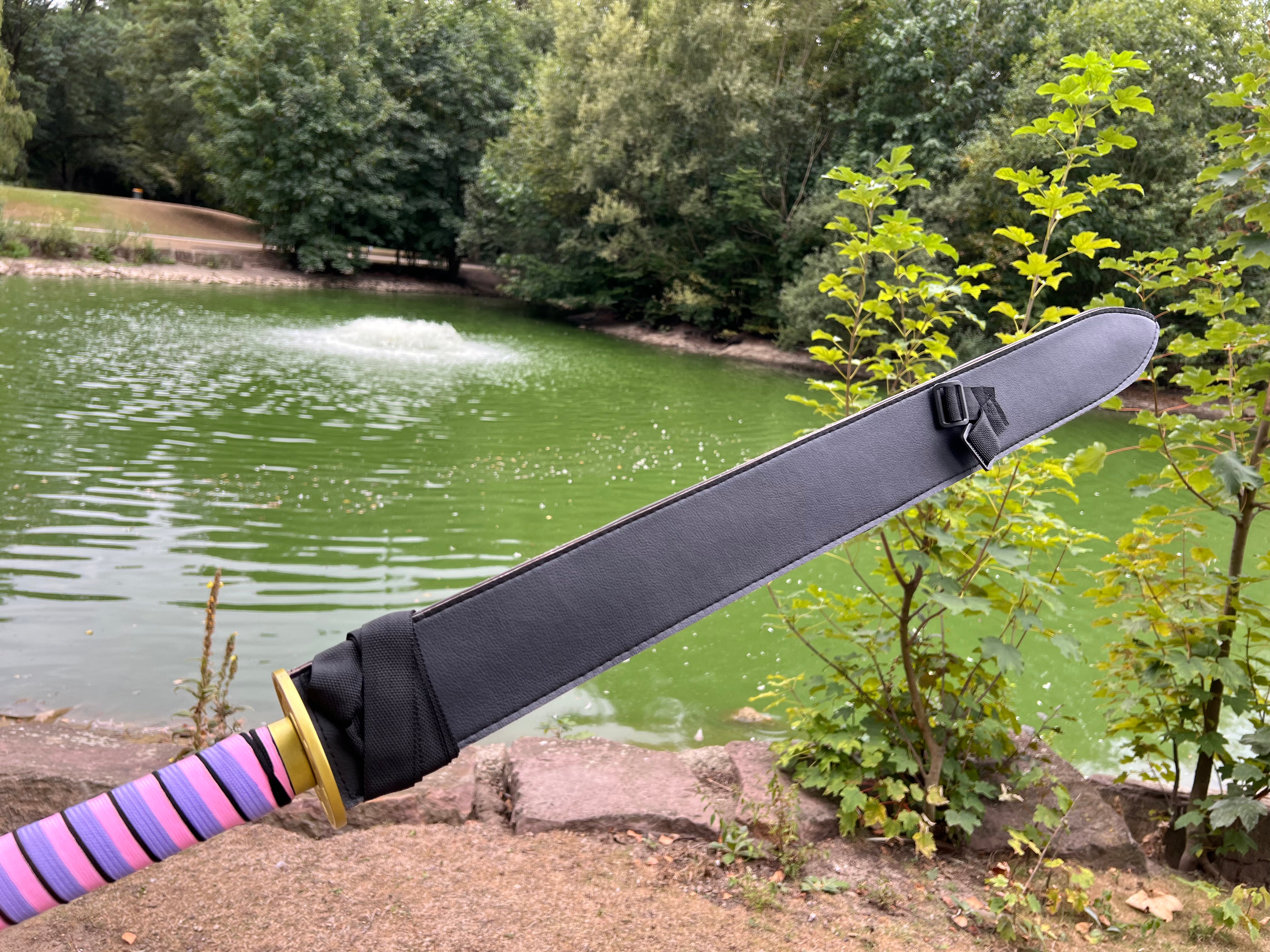 Obanai Iguros Nichirin Katana - Demon Slayer: Kimetsu No Yaiba